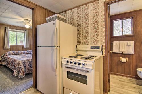 Classic Cabin On Table Rock Lake, Pool Access