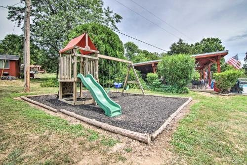Classic Cabin On Table Rock Lake, Pool Access