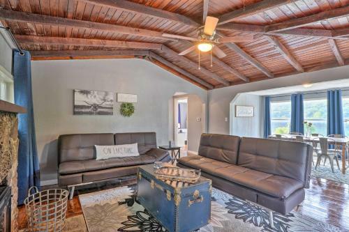 Lakeside Cottage With Patio About 11 Mi To Branson!