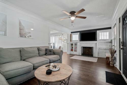 Beautiful Historic Full Home 10 Minutes From Everything