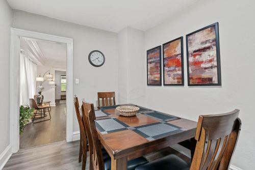 Beautiful Historic Full Home 10 Minutes From Everything