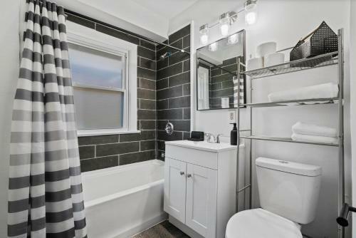 Beautiful Historic Full Home 10 Minutes From Everything