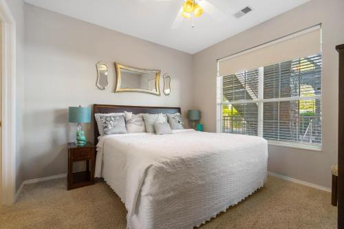 Legacy Walk-in