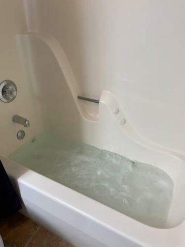 Apartamento New Listing! Hills & Valleys