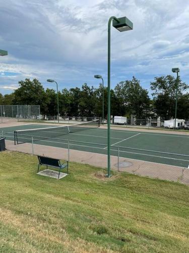 Apartamento New Listing! Hills & Valleys