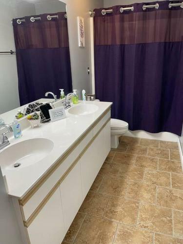 Apartamento New Listing! Hills & Valleys