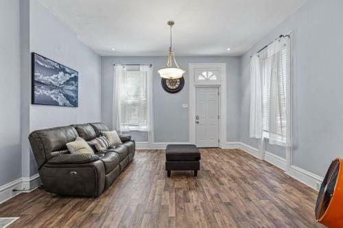 Comforts Cheerful 3 Bedroom In St Louis