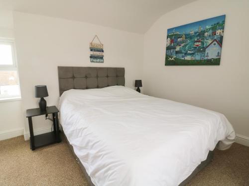 The Dukes Apartments, Flat 4