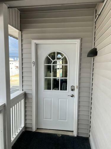 Apartamento The Posh Plum - Easiest Beach Vacation Condo