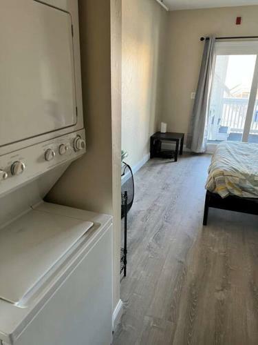Apartamento The Posh Plum - Easiest Beach Vacation Condo