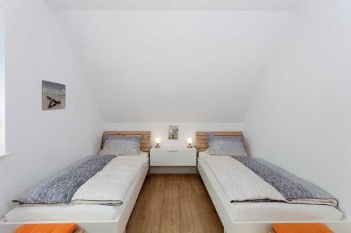 Villa Ferienhaus Alt Sallenthin 10, "meer"