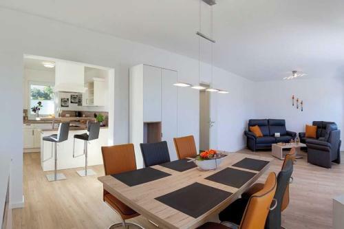 Villa Ferienhaus Alt Sallenthin 10, "meer"