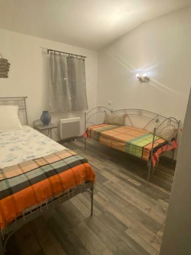 Petite Villa Dans R�sidence De Vacances