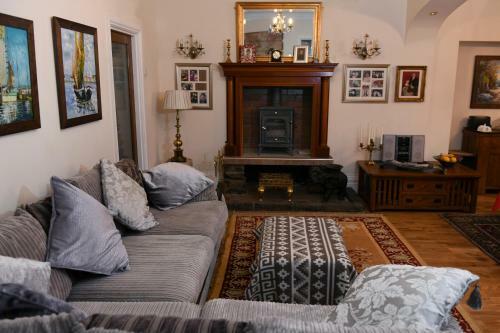 Bed & Breakfast Luxury Suite In Dog-friendly Countryside Location