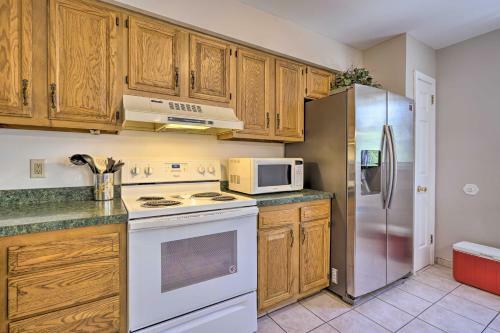 Brigantine Retreat With Balconies - Walk To Beach!