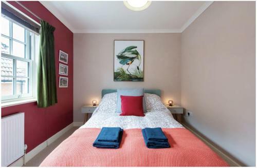 Wells City Centre, Quiet Mews House, Sleeps 6