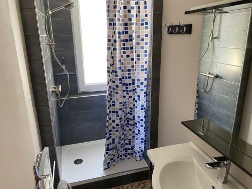 Maison La Bourboule, 2 Pi�ces, 4 Personnes - Fr-1-667-35