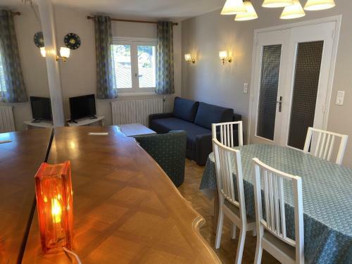 Maison La Bourboule, 2 Pi�ces, 4 Personnes - Fr-1-667-35