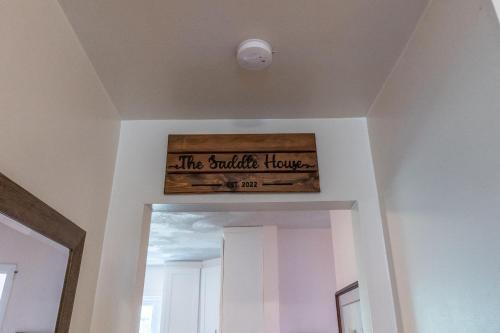 Saddle House