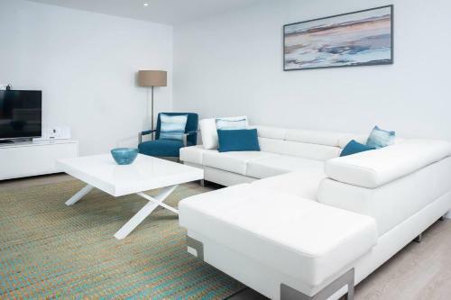 Fantastic 4-bed Apartment In Woolacombe With Pool
