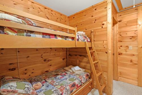 Buckeye Chuck Rustic & Cozy Family Mtn Home