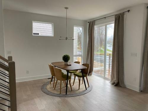 Entire Home Close To Boa Stadium & City