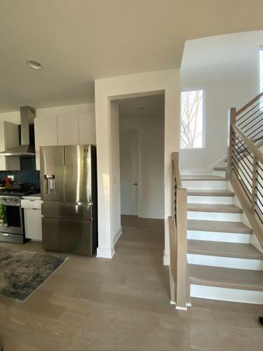Entire Home Close To Boa Stadium & City