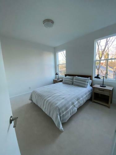 Entire Home Close To Boa Stadium & City