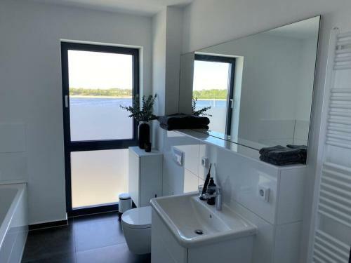 Apartamento Exklusive Penthouse-wohnung Im Herzen Rostocks