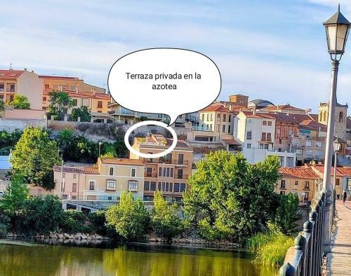 Apartamentos A Los Ojos Del R�o Duero