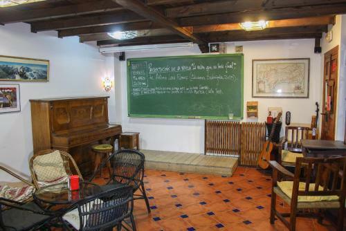 Hotel La Casa Con Libros