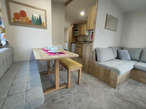 3 Bedroom Luxury Caravan