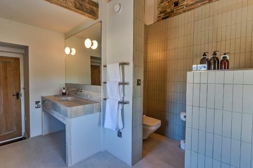 The Half-arc Of Padstow