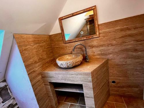 Villa De 8 Chambres Avec Piscine Privee Jacuzzi Et Wifi A Langoat