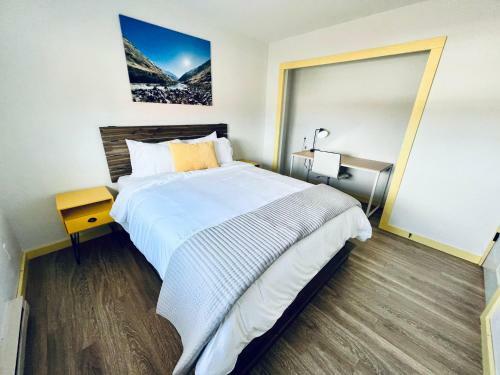 Glacier Lakepet Friendly Walk To Lake Amp Dwtn Full Kitchen