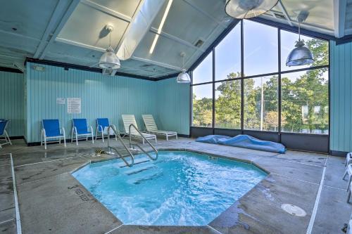 All-encompassing Cobalt Cottage With Game Room!