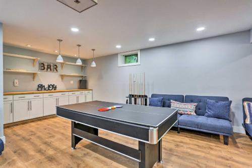 All-encompassing Cobalt Cottage With Game Room!