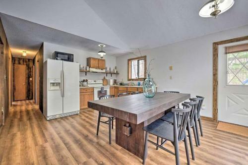 Luxurious Cabin By Ski & Lake W/ Community Pool
