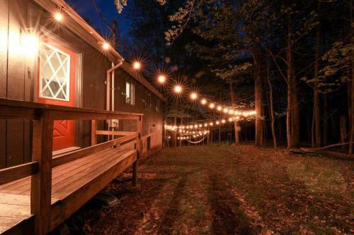 Luxurious Cabin By Ski & Lake W/ Community Pool