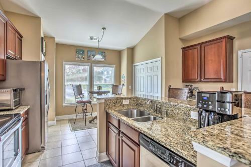 Resort Townhome With Pool Access On Golf Course