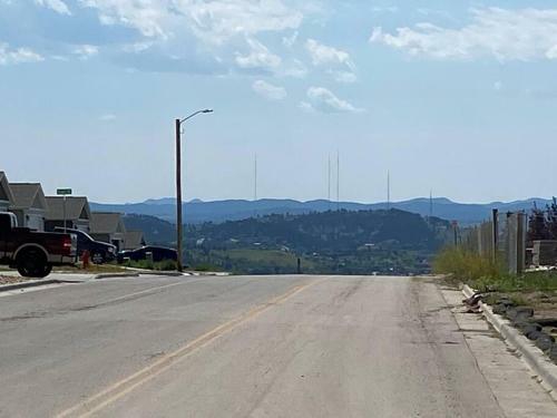 Family Friendly House On A Hill Overlooking Rapid City!
