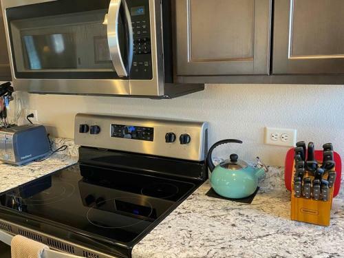 Family Friendly House On A Hill Overlooking Rapid City!
