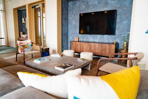 Apartamento New! Luxury Downtown Austin Rainey St. Lake View!