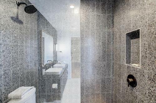 Apartamento New! Luxury Downtown Austin Rainey St. Lake View!