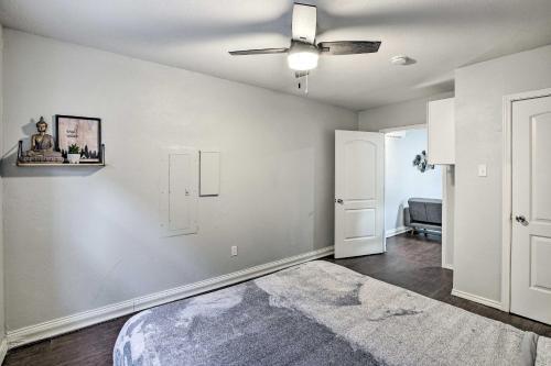 Cozy Dallas Getaway Near Dining And Attractions