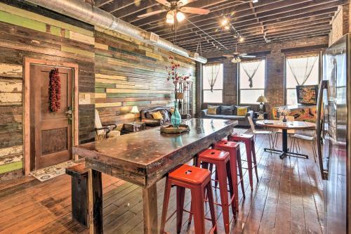 Apartamento Rustic Galveston Condo - 2 Mi To The Beach!