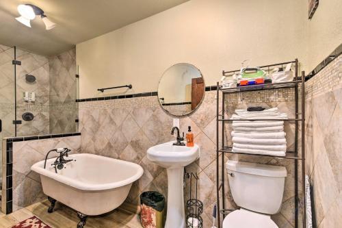 Apartamento Rustic Galveston Condo - 2 Mi To The Beach!