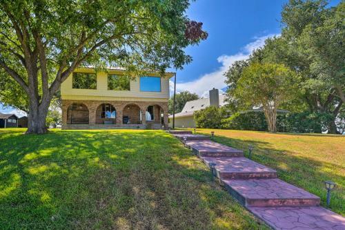 Lakefront Livingston Retreat With Fire Pits!
