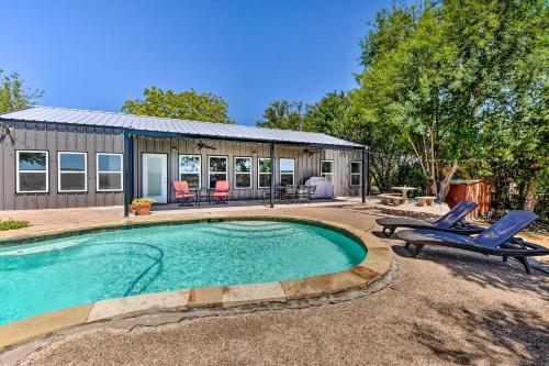 Spacious Palo Pinto Home Private Dock And Pool