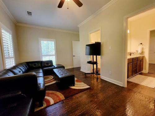 Newly Renovated Private Ranch Get-a-way